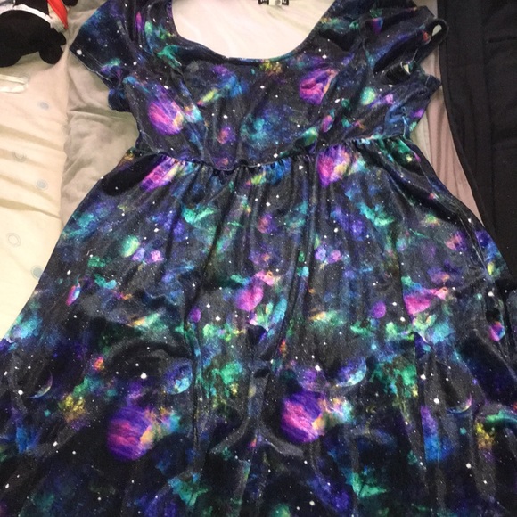 Hot Topic Dresses & Skirts - Hot Topic velvet galaxy babydoll dress